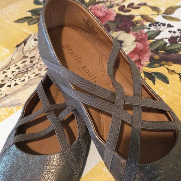 *******   SOLD SOLD SOLD     ******   Gentle Souls Ballet Flats Bronze NWOB - Picture 3 of 5